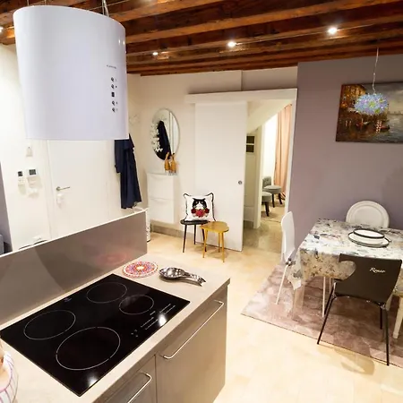 Stella Apartment